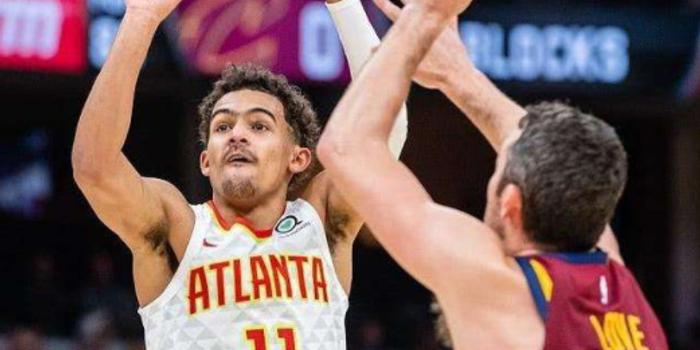  特雷杨42分对飙东契奇，老鹰加时胜独行侠  