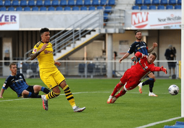  穆西亚拉惊艳突破助攻拜仁锁定胜局